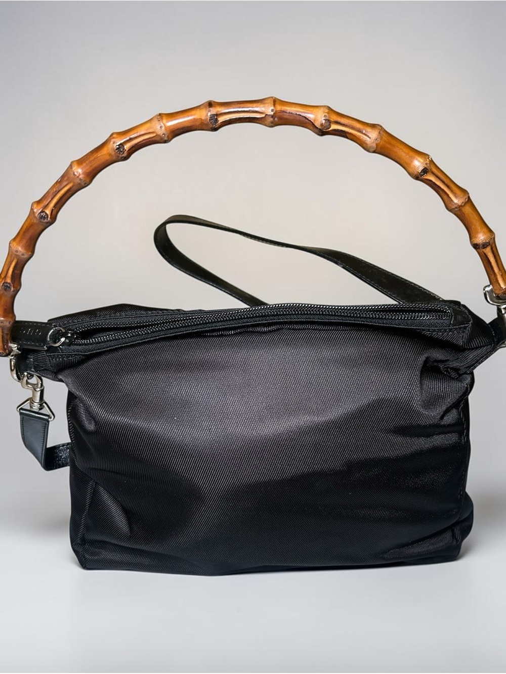 Vintage Gucci Black Canvas & Leather Shoulder bag 00024040509 Authentic Luxury